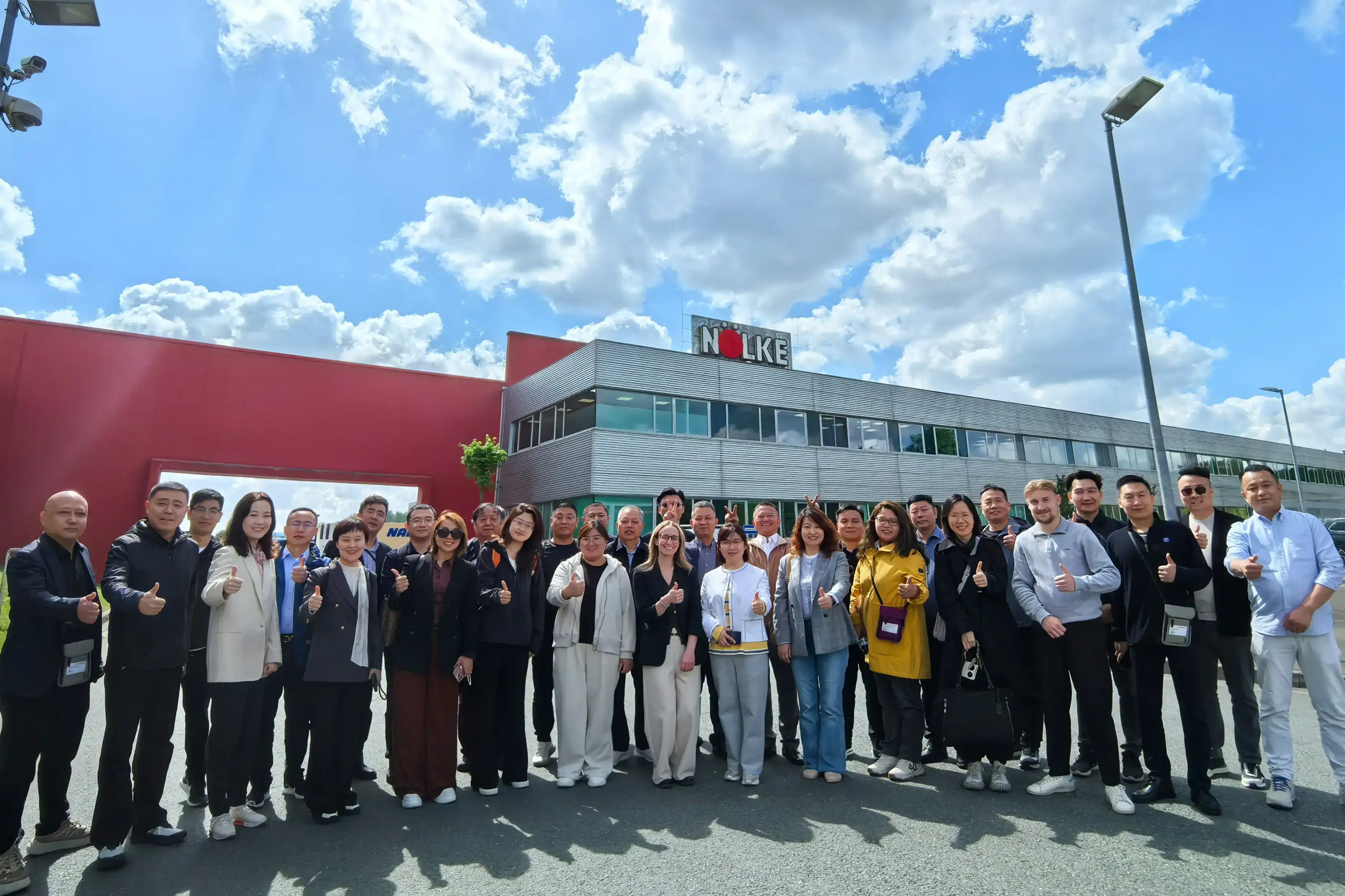 President Niu visits Gutfried, a subsidiary of the Tönnies Group—Germany's largest integrated meat slaughtering and processing enterprise.